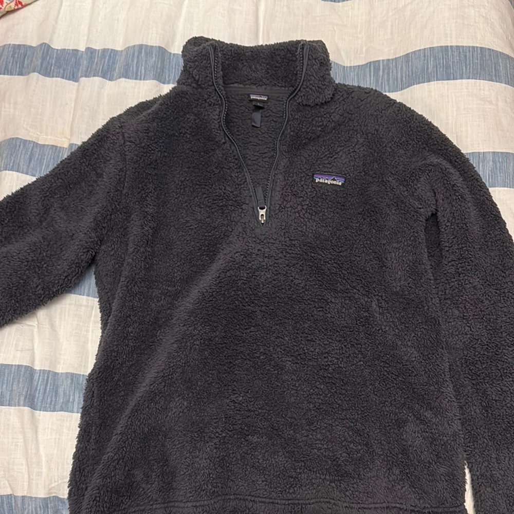 Patagonia Women's Navy Blue Fleece Sweater
